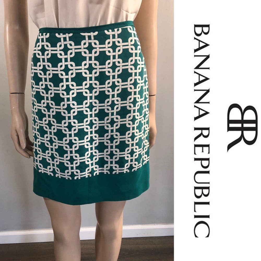 Banana Republic silk  skirt size 2